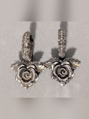 Two Princess House Silver Tone Rose Flower Napkin Rings / Card Holder Vintage